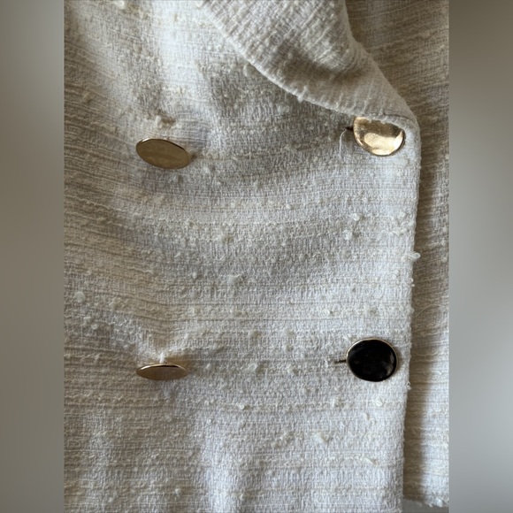 ZARA WOMAN Size XS Textured Cropped Blazer Short Jacket Cream White Gold Buttons - Picture 6 of 13